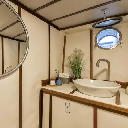 Alicudi By Interhome